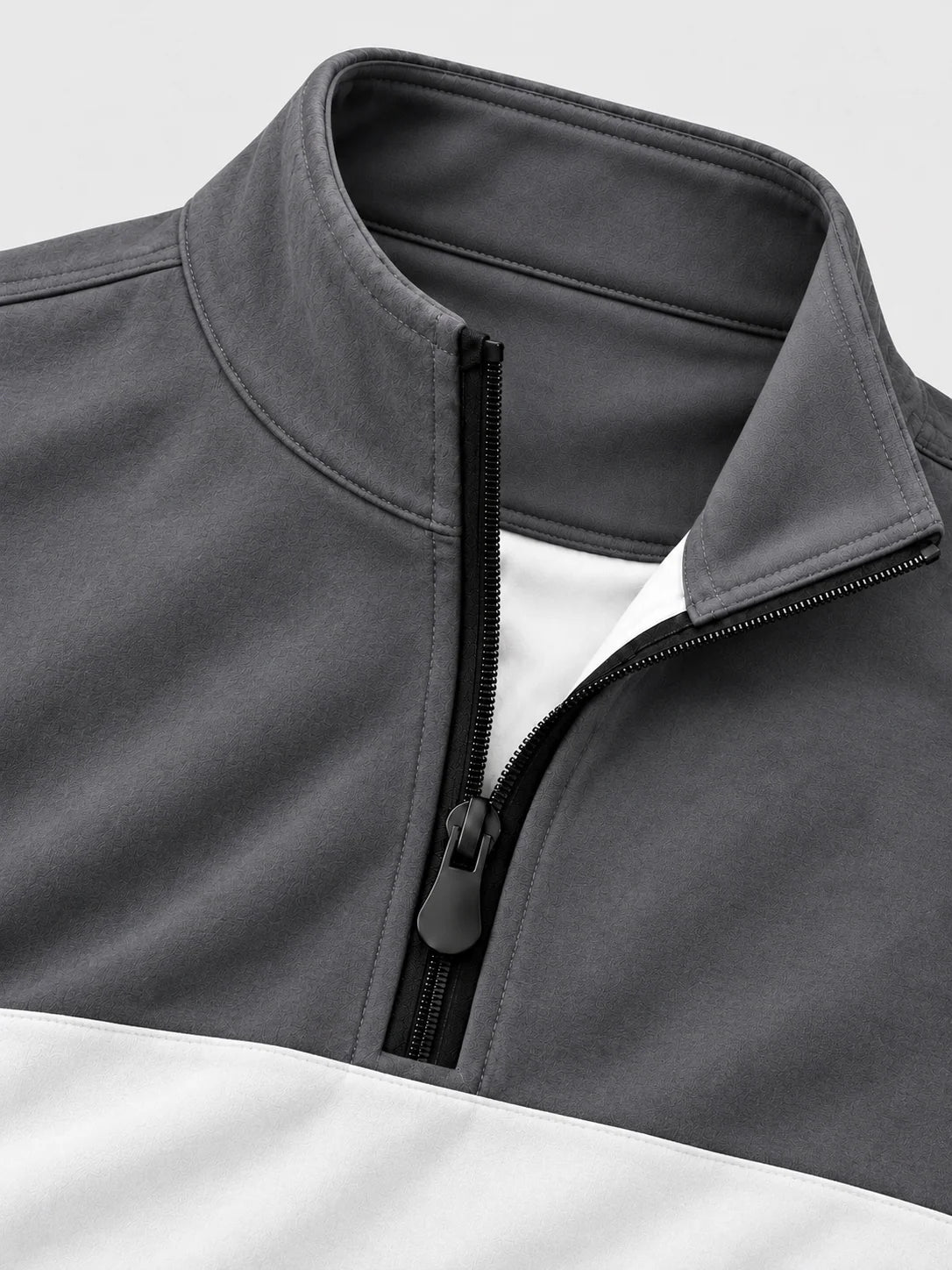 Golf-Pullover in Anthrazit mit Colorblock-Design und kurzem Reißverschluss