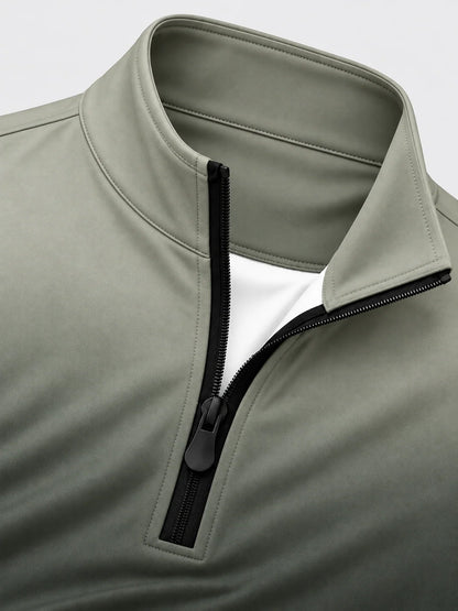 Golfpullover in Salbeigrün mit Ombre-Farbverlauf und Viertelreißverschluss
