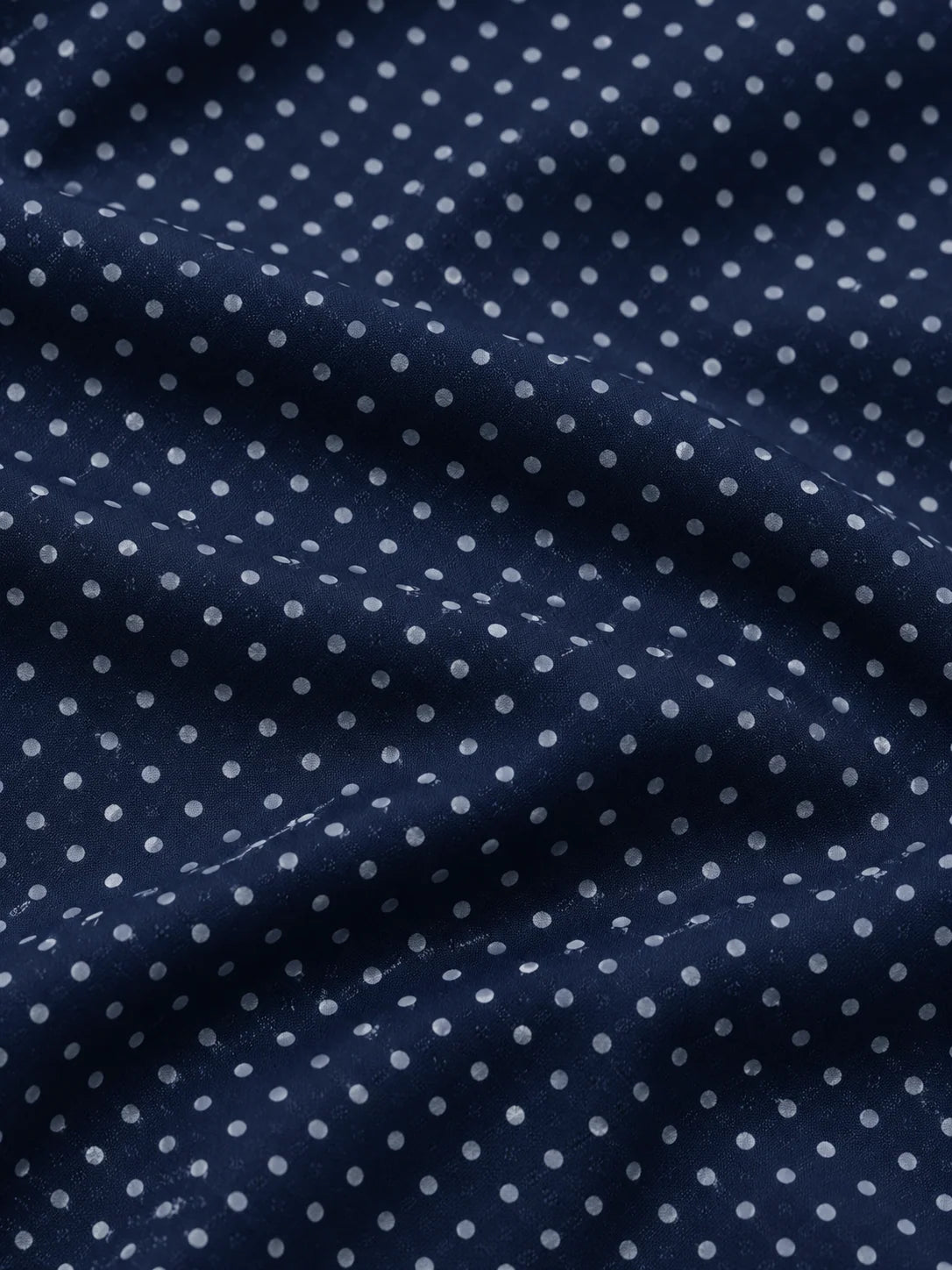 Marineblauer Performance-Pullover mit Viertelreißverschluss und feinem Punktmuster