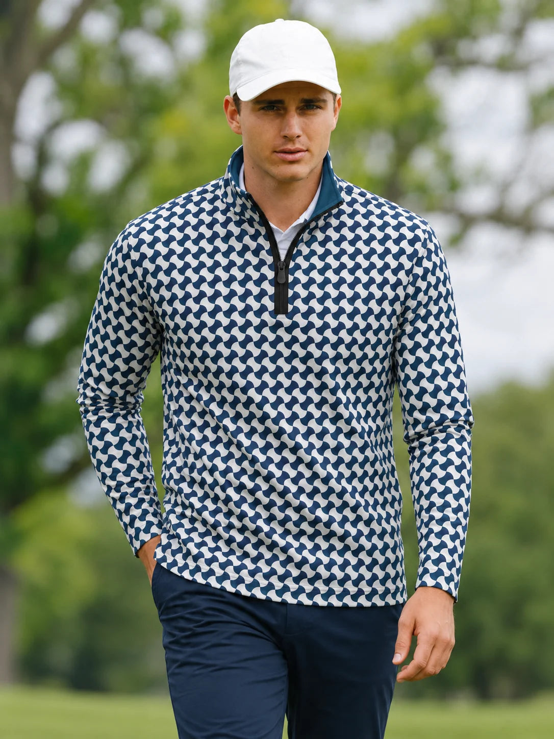 Blauer Performance-Pullover mit Wellenmuster und kurzem Reißverschluss