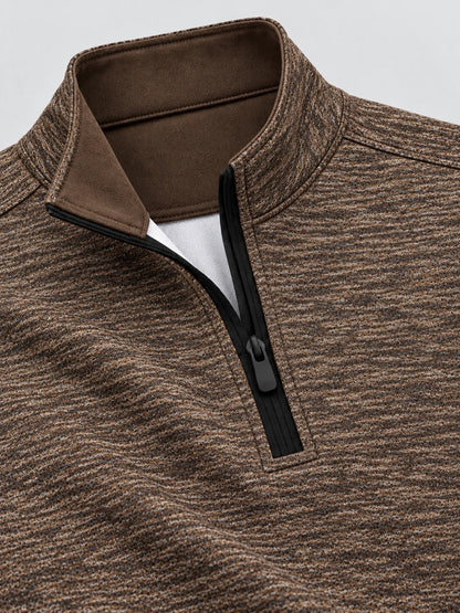Walnussbrauner Golf-Pullover aus Slub-Funktionsstrick mit Viertelreißverschluss